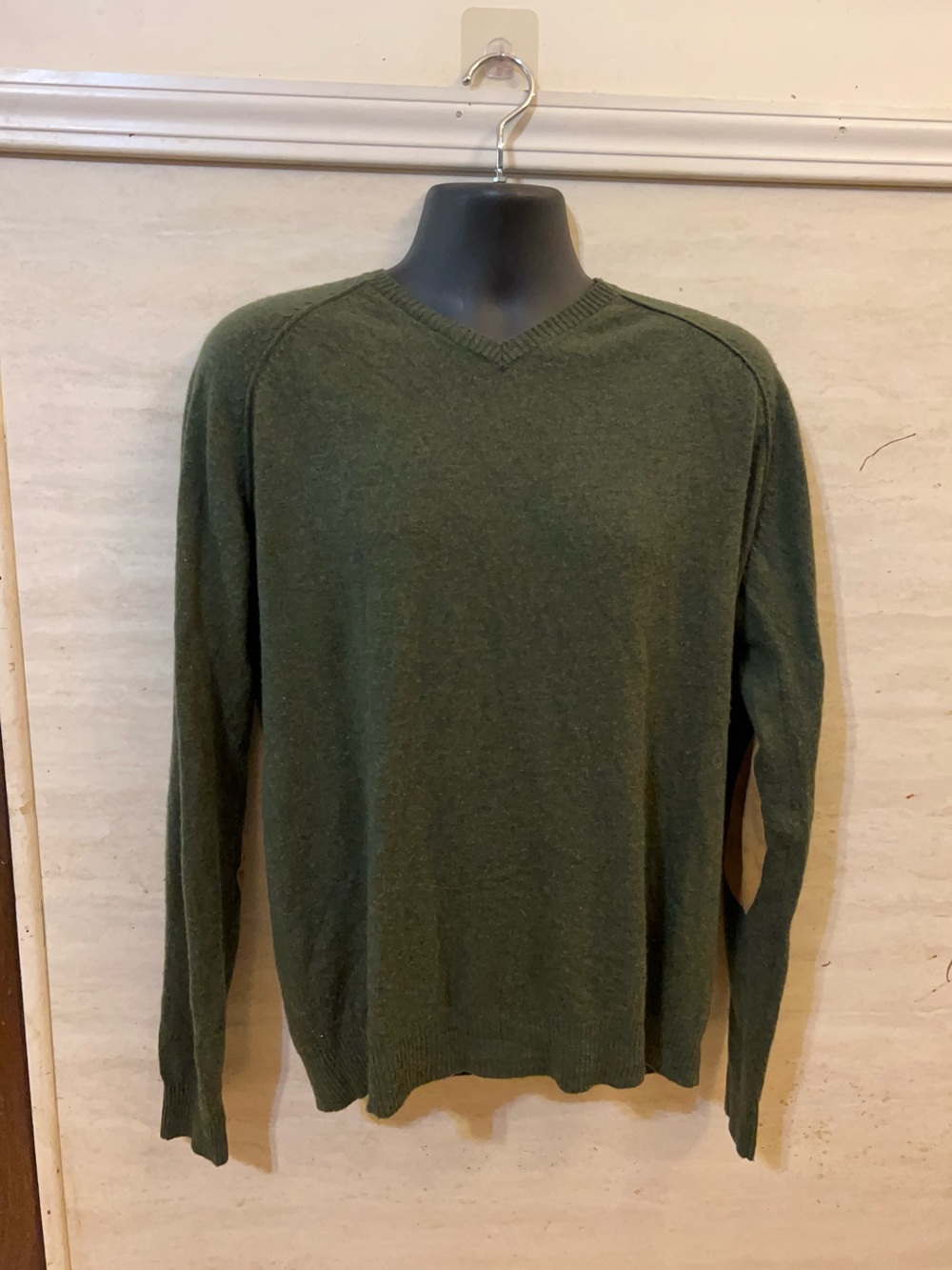 Michael Stars Men’s Olive Green V-Neck Pullover